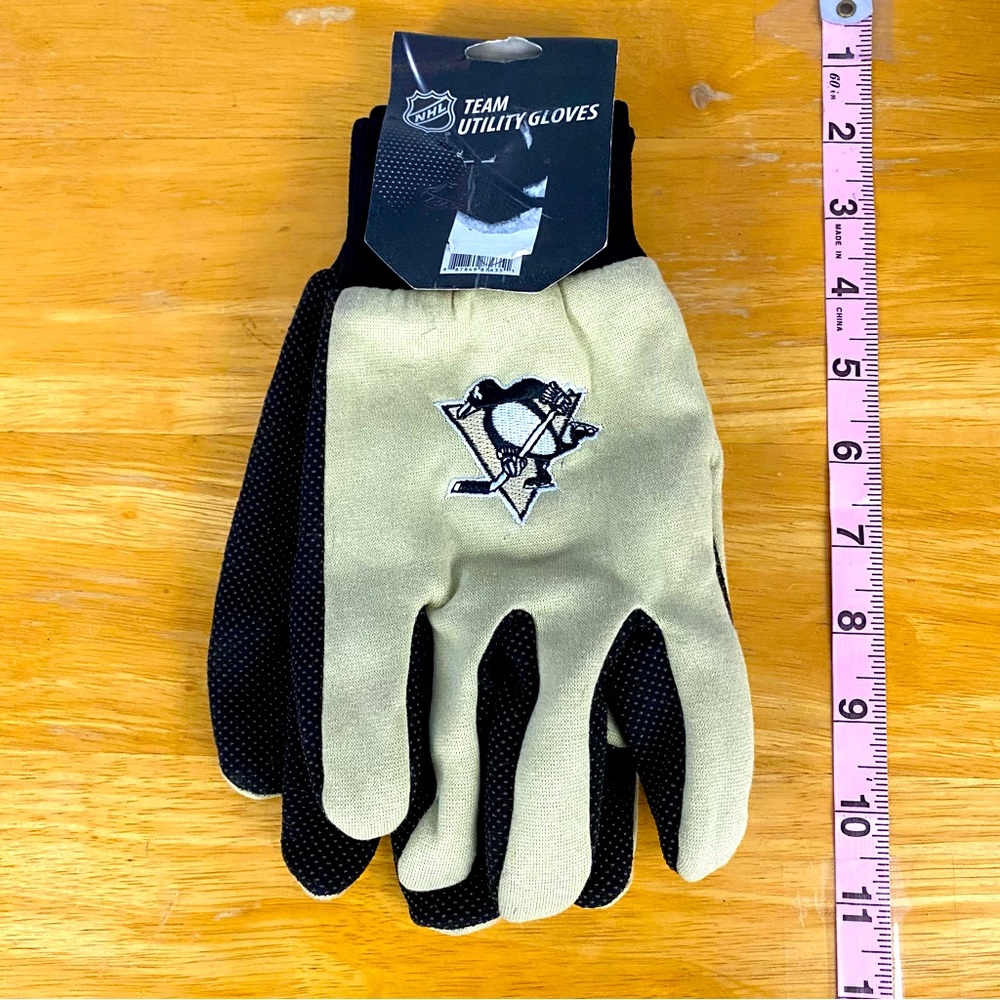 Pittsburgh Penguins One Size Utility Gloves